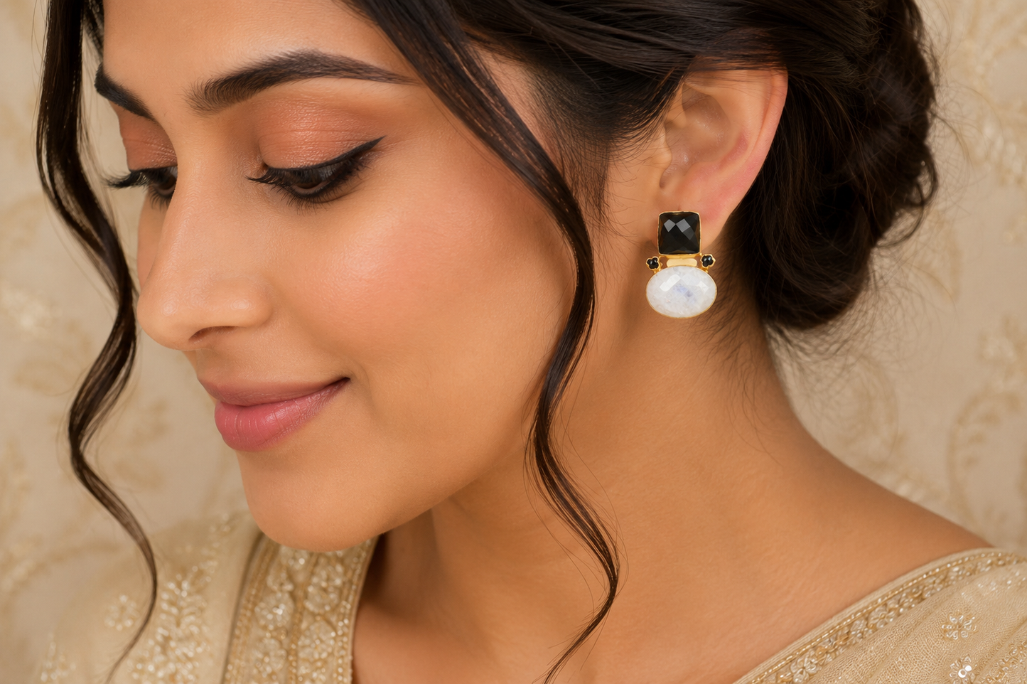 Black & White Designer Gold-Plated Fashion Stud Earrings for Women (BR250)