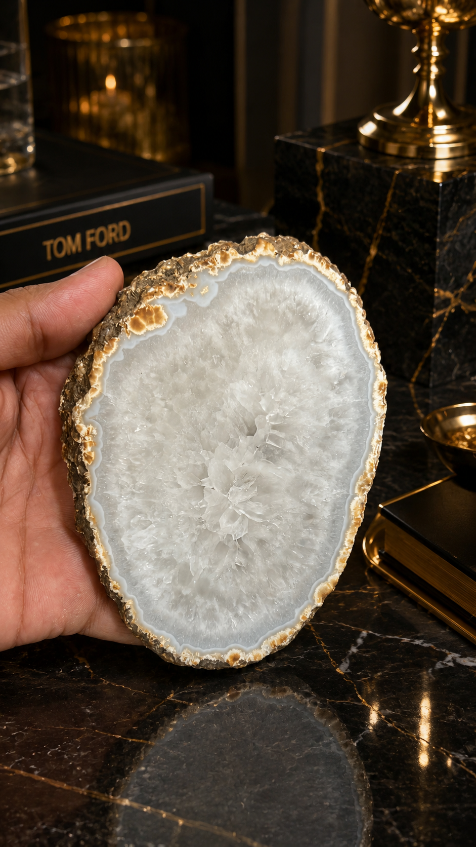 White Agate Crystal Slice Plate for Healing, Décor & Energy Balance 245 Gram
