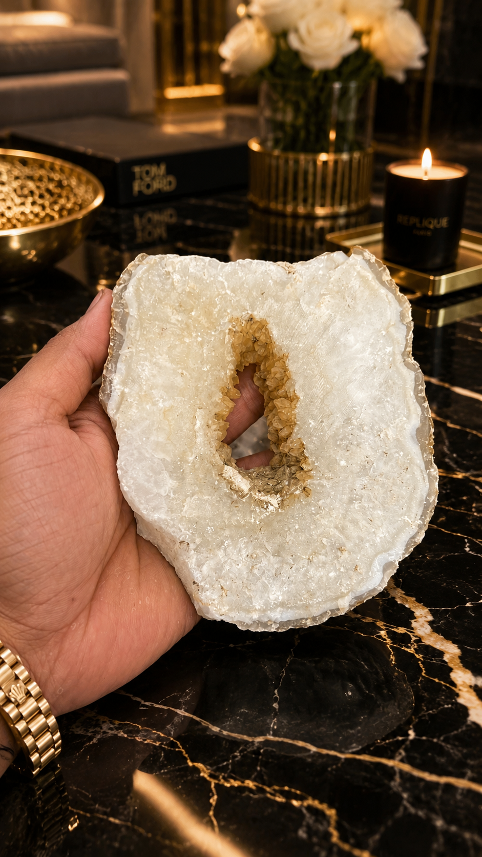 Natural White Agate Geode Slice Plate for Luxury Home Décor 245 Gram
