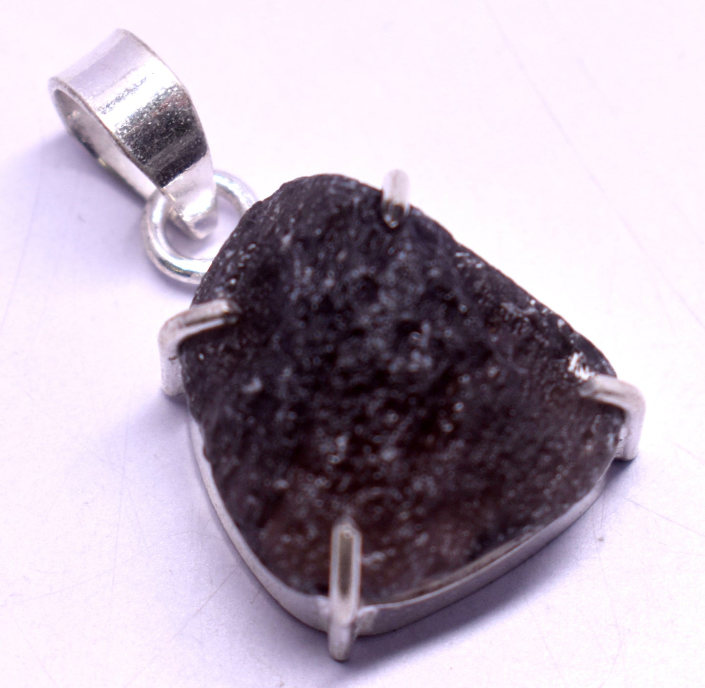 a rare gem for wish fulfillment, peace, and spiritual awakening. (Weight: 3.13g)
#ChintamaniPendant #WishFulfillmentStone #SpiritualJewelry #DivineGem #HealingPendant #RareGemstone #PeaceAndProsperity #EnergyJewelry #SpiritualAwakening #SacredStone #ManifestationTool #MysticGem #HighVibeJewelry #GemstonePower #PositiveEnergy